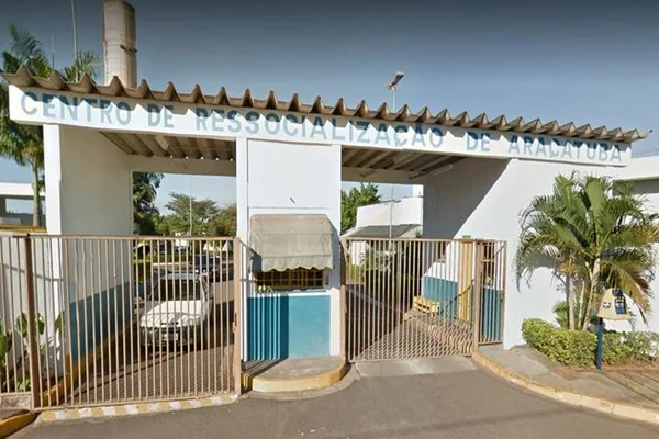 Ex-diretor de cadeia é condenado por transferir preso em troca de sexo