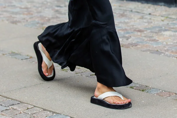 Chinelo Liv no street style da Semana de Moda de Copenhague