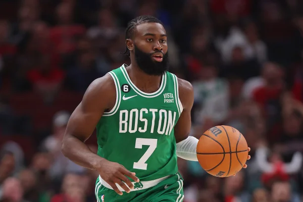 Aaron Donald e Jaylen Brown rompem com agência de Kanye West