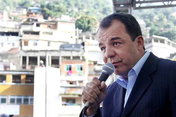 Justiça nega pedido de Cabral para retornar ao Rio