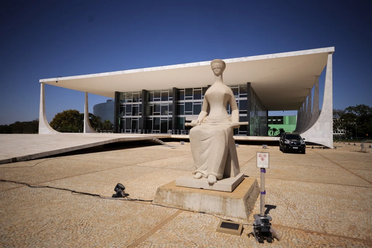 Fachada e arcos do STF