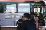  A decisão pelo encerramento do movimento foi tomada durante uma assembleia realizada na garagem da empresa, no P Sul, em Ceilândia (DF), após a confirmação do depósito dos salários pela concessionária
