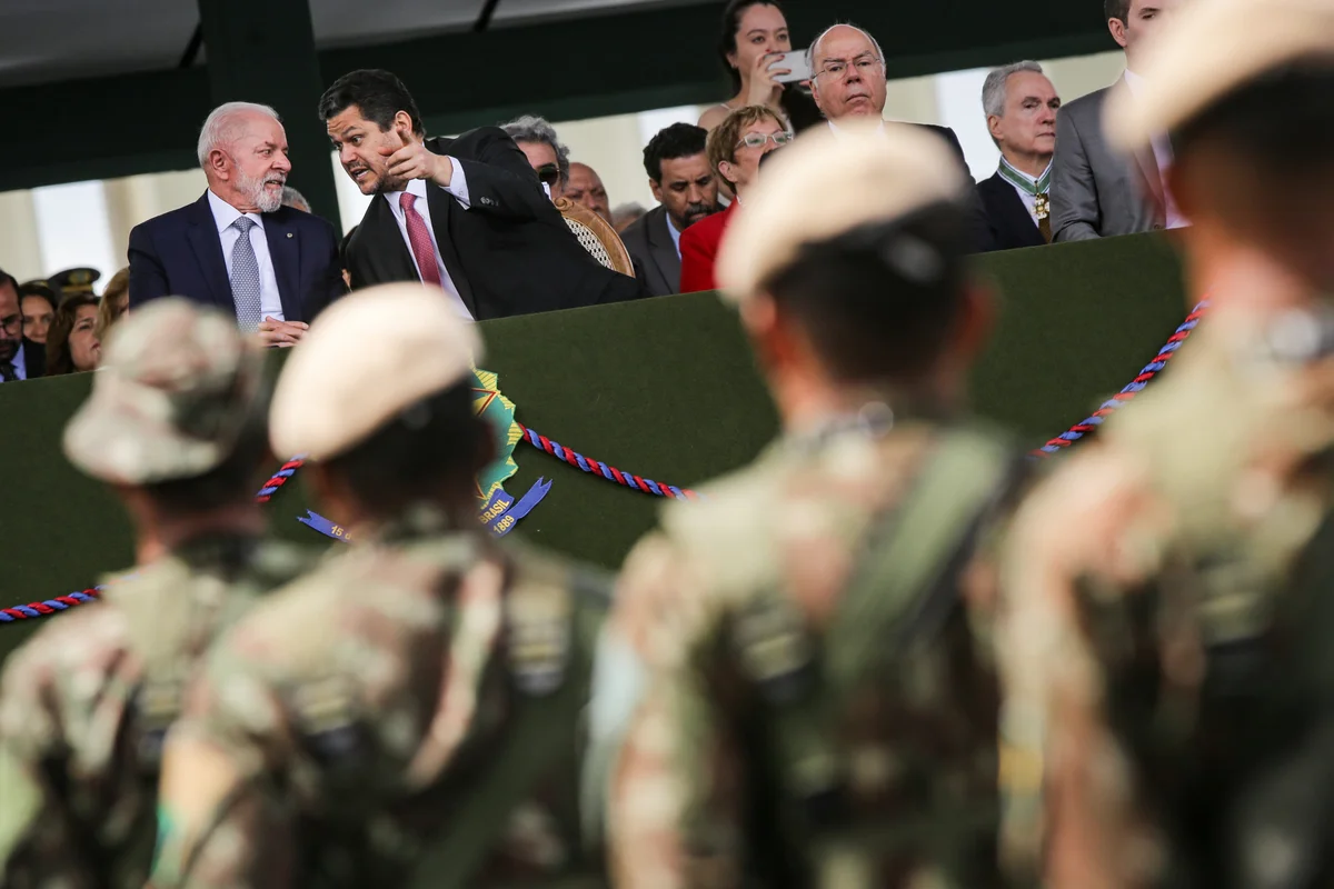 Com Lula, Exército reforça defesa contra ameaças internacionais; vídeo - imagem 4 Com Lula, Exército reforça defesa contra ameaças internacionais; vídeo - imagem 4
