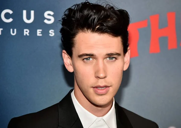 Austin Butler será Elvis Presley no novo filme de Baz Luhrmann