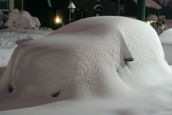 Homem passa 2 meses debaixo da neve