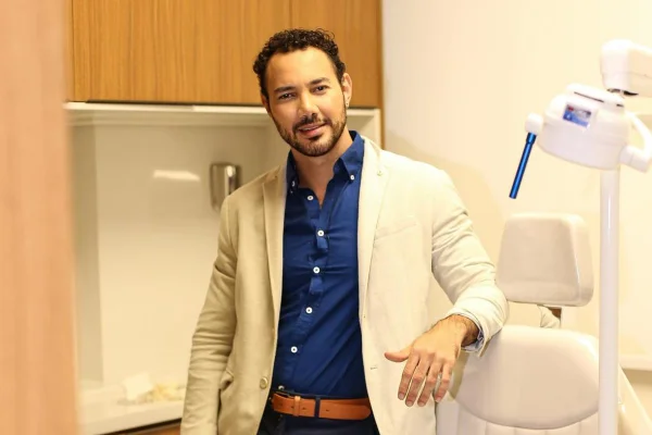 Dia da Visibilidade Trans: conheça ONG criada pelo médico João Darques