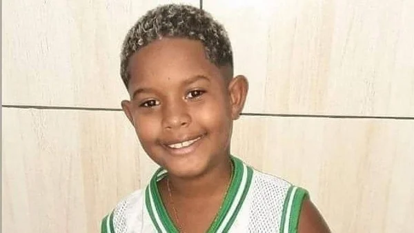 “Estamos apenas orando”, diz mãe de Kaio, baleado na cabeça no Rio