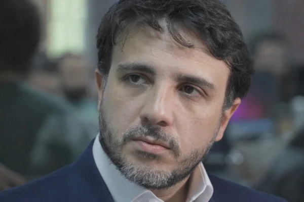 Renan Santos (Missão)