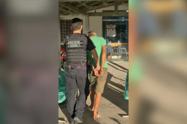 Homem que anunciava e vendia armas pelas redes sociais é preso