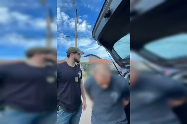 Mulher e filhos escapam após ex incendiar casa no Entorno do DF