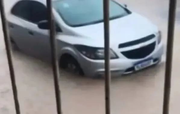 temporal na bahia deixa cidades debaixo d´água