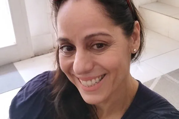 Claudia Mauro revela sintoma inusitado da menopausa: "Palavra errada" - Metrópoles