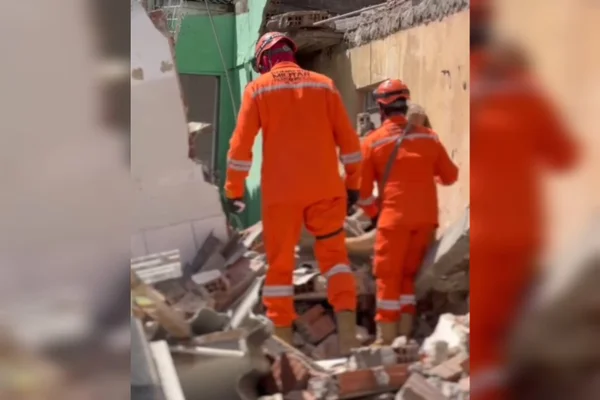 Bombeiros participam de resgate olinda CBM