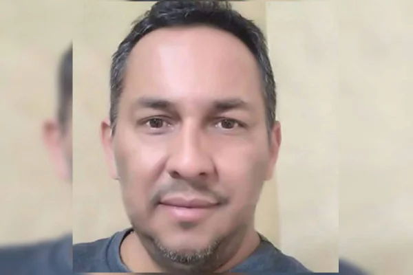 Veja quanto ganha o bombeiro que socou boca de enteada em restaurante
