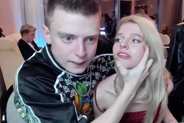 Andrey Burim e Alena Efremova