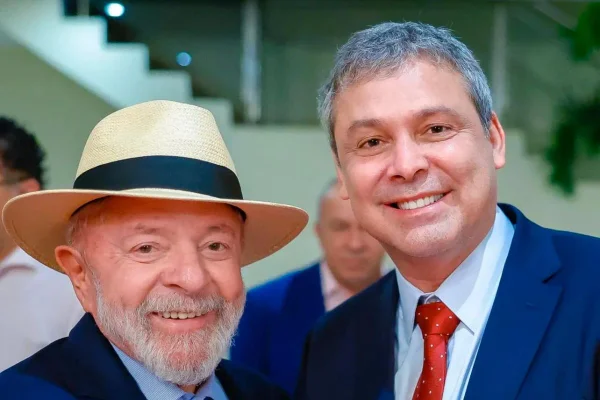 Líder do PT O presidente Luiz Inácio Lula da Silva e o líder do PT na Câmara, Lindbergh Farias