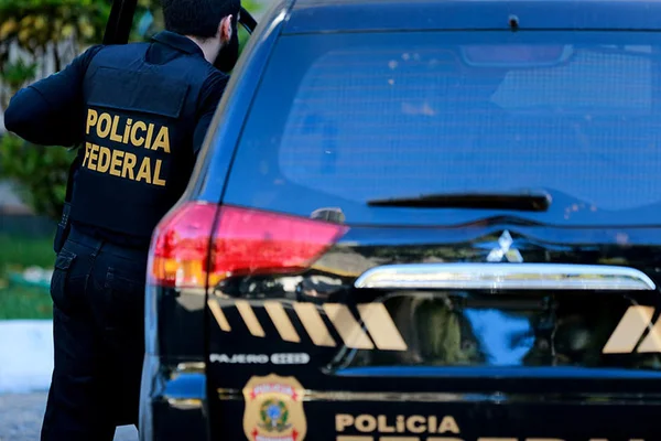 Núcleo financeiro do PCC movimentava até R$ 1 milhão por mês, diz PF