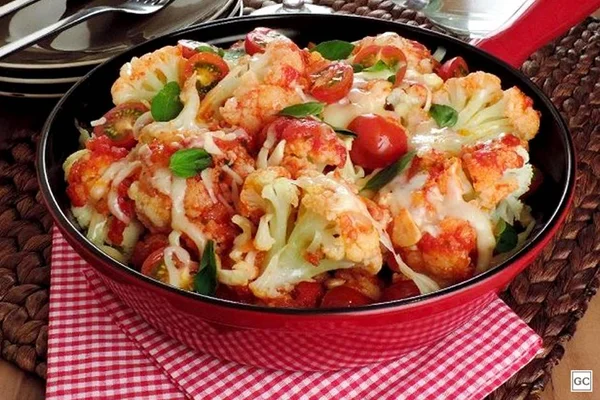 Vegetariana e muito prática: faça a receita da couve-flor de frigideira