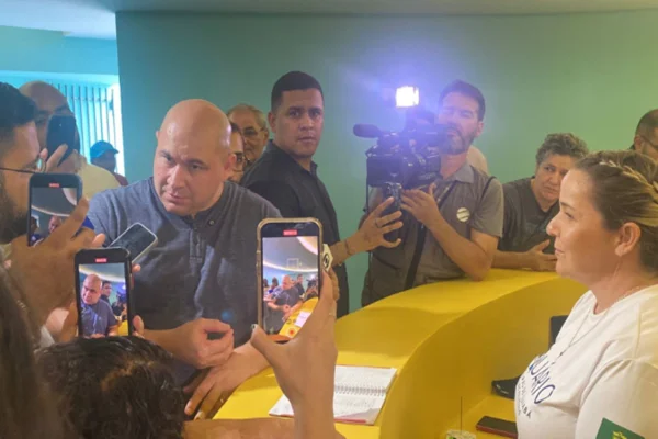 O prefeito Abilio Brunini (PL)