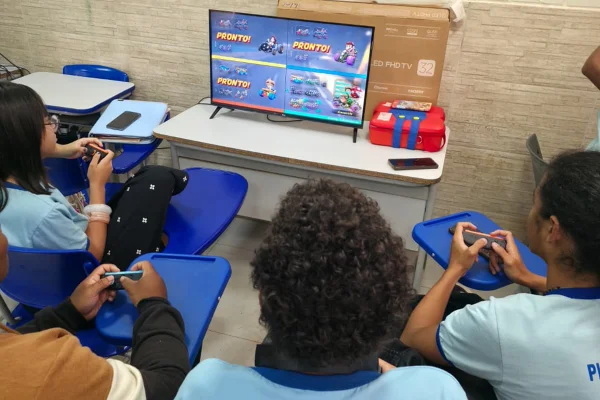 Jogos eletrônicos em escolas do DF - Metrópoles