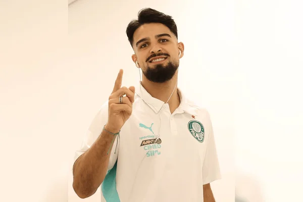 Flaco López, do Palmeiras, completou 200 jogos pelo clube