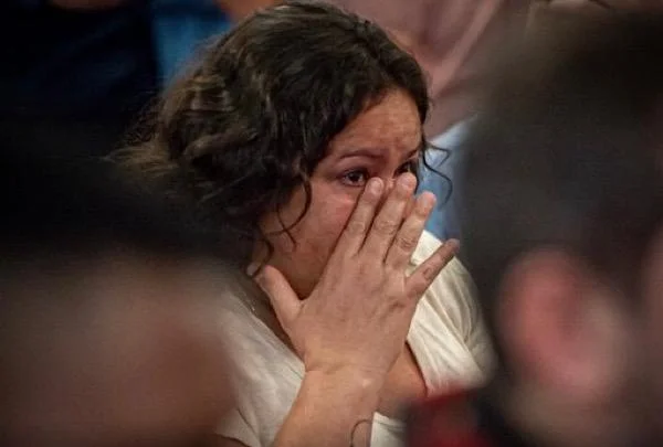 “Por que meu filho não joga?” A mãe de Pedro chora no Maracanã 