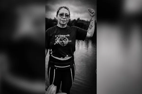 Mulher passa mal durante treino e morre em academia