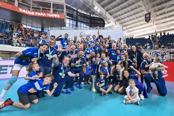 Cruzeiro usa Wallace e conquista o título da Superliga de Vôlei