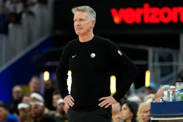 Foto colorida de Steve Kerr - Metrópoles