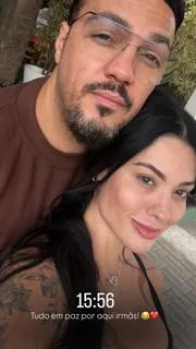 Belo e Rayane Figliuzzi posam juntos nos stories do Instagram Belo e Rayane Figliuzzi posam juntos nos stories do Instagram