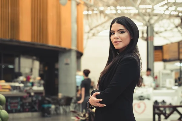 Novos ares: Maria Victória moderniza Shopping Gilberto Salomão