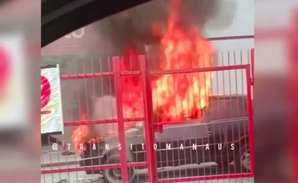 carro incêndio manaus