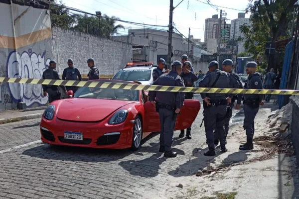 Empresário é assassinado a tiros dentro de Porsche em São Paulo