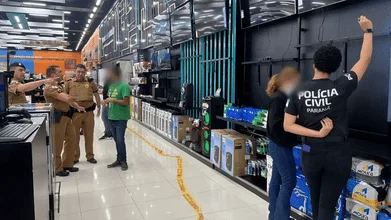 Vídeo: ladrões invadem loja da Havan em Curitiba e câmera flagra crime