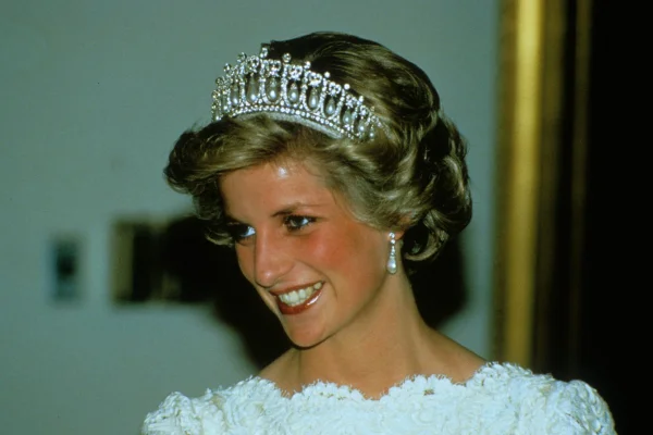 Irmão promete revelar a “verdade” sobre a princesa Diana em novo livro