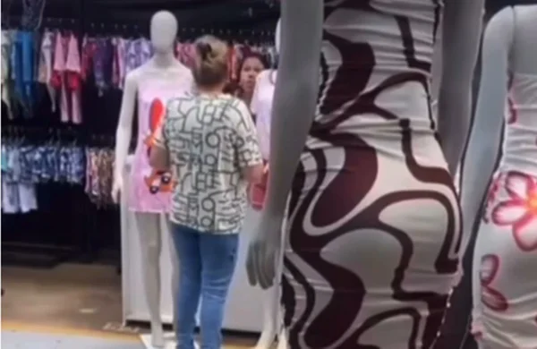 Mulheres em feira