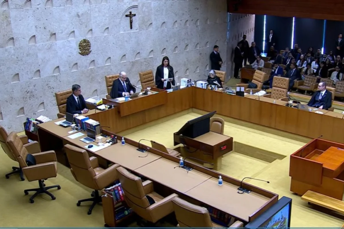 Governo Lula notou acenos do STF para Flávio após 1º turno
