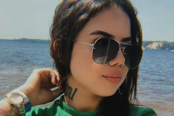 Thayane Smith Moraes. moça que deixou amigo em trilha no Paraná, anuncia nova aventura e causa na web - Metrópoles