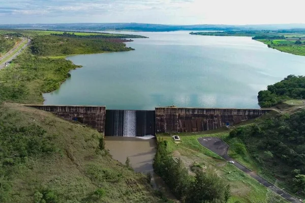 Barragem vista de cima