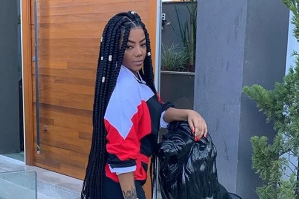 Ludmilla chora ao saber que mãe passou fome: “Nunca me contou”