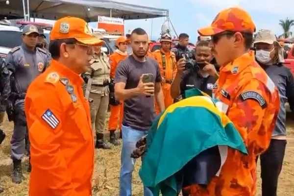 Cadela Iara é homenageada após morrer em missão no Maranhão