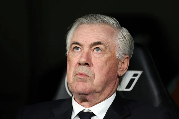 Imagem colorida de Carlo Ancelotti - Metrópoles