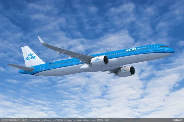 Idosa morre em voo que ia para Argentina e avião faz pouso no DF