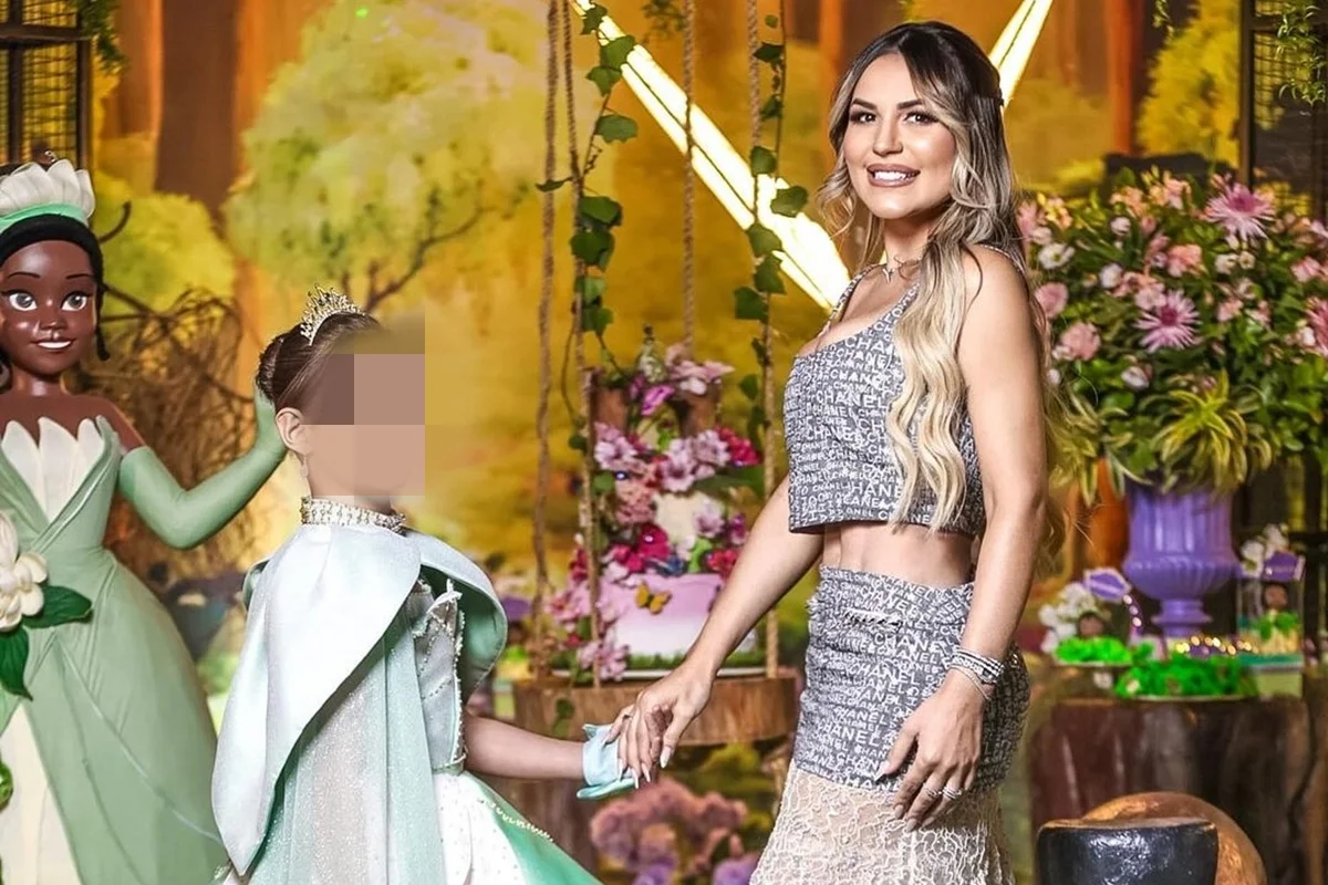 Filha de Deolane teria tido crise de pânico após saber que influenciadora não será solta Filha de Deolane teria tido crise de pânico após saber que influenciadora não será solta