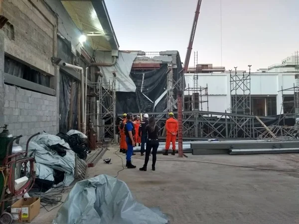 Operário morre após viga cair sobre sua cabeça em obra no CasaPark