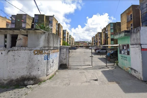 Imagem colorida, condomínio com apartamentos - Metrópoles