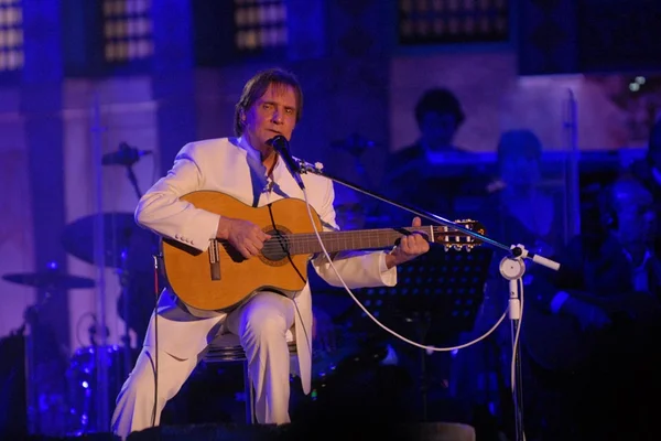 Show de Roberto Carlos em Jerusalém será exibido nos cinemas
