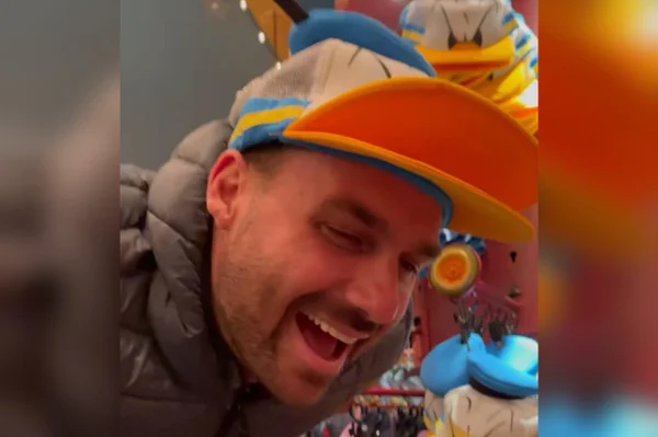 Eduardo Bolsonaro foi aos Estados Unidos para visitar a Disney com a família