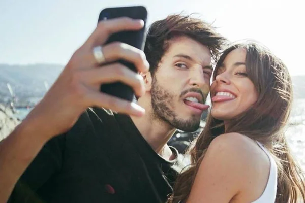 Tini Stoessel e Sebastian Yatra