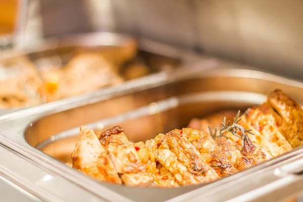 Bufê mineiro Uai Comida Brasileira inaugura em Brasília para almoço